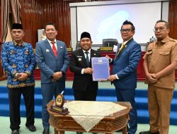 Walikota dan Wakil Walikota Hadiri Rapat Paripurna KUA – PPAS Tahun Anggaran 2026 di Kantor DPRD Kota Sibolga